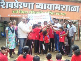 603143_3948893015888_303556807_n