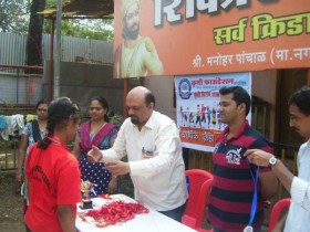 734633_3948878575527_309545947_n